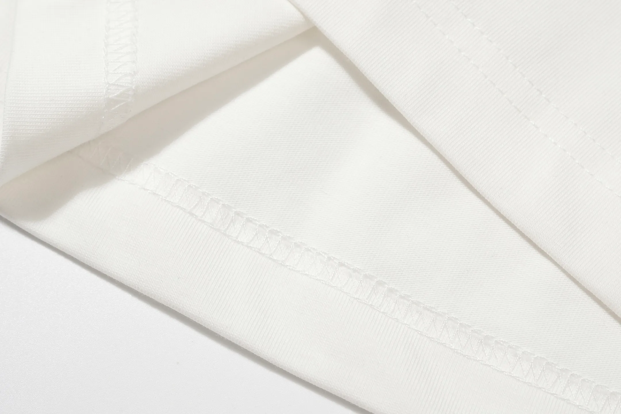 White In Stock ❤️‍🔥 A 9000#AMI minimalist style three-dimensional thick line peach heart embroidered logo short-sleeved T-shirt White Apricot Deep Royal Blue S-XL size 73 A 9000#11010020